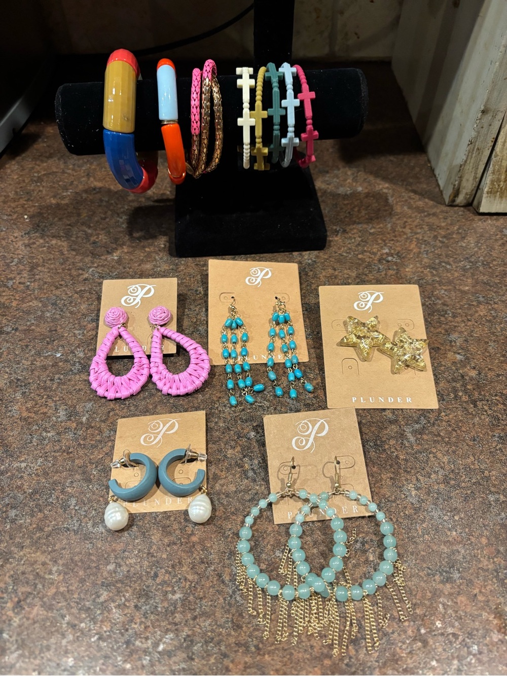 ⚫️New plunder earrings and bracelet bundle